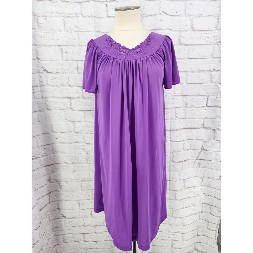 Vintage Shadowline Nylon Nightgown Purple Cottage Retro Muumuu Floral Size Small